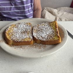 Sunlight Diner - French Toast with powdered sugar