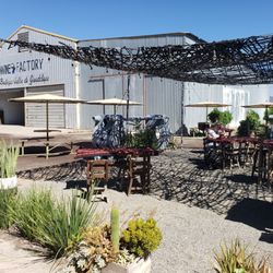 Wine Factory - Outdoor eating area