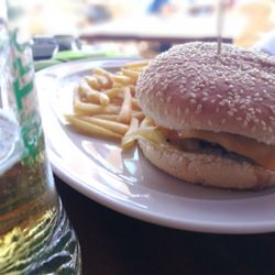 Caretta Beach - Exzellente Burger
