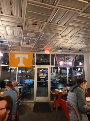 Hard Knox Pizza Bearden by null