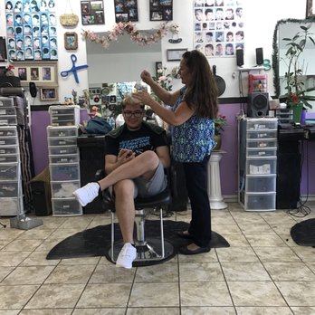 Illusions Haircuts - Cosmetologist Silvia - Barbers Near Me - La Puente, California