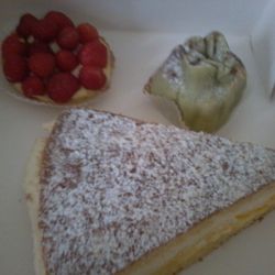 Pons - Tarte aux fraises / Figue / "Mega" Tropezienne