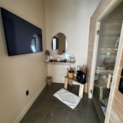 Nosta Sauna Lounge - Private sauna room- customizable temp and lighting