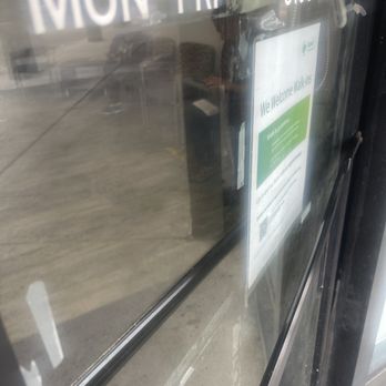 Quest Diagnostics - Very very dirty windows - Laboratory Testing Near Me - Los Angeles, California