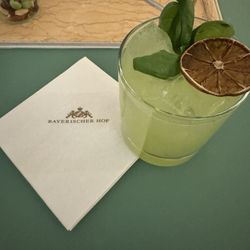 Falk's Bar - Gin Basil