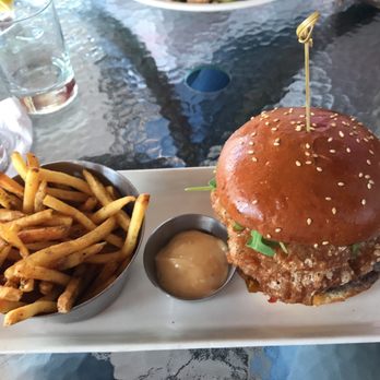 Earls Kitchen + Bar - New American Near Me - Miami, Florida Earls Kitchen + Bar - New American Near Me - Miami, Florida