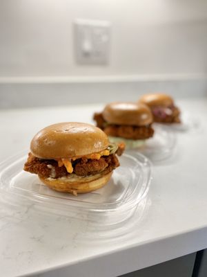 Hetchy's Hots Fried Chicken by null