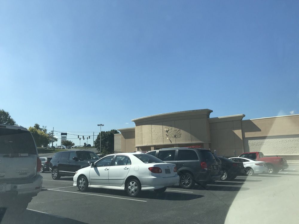 T J MAXX - Updated October 2025 - 10 Reviews - 4208 Electric Rd