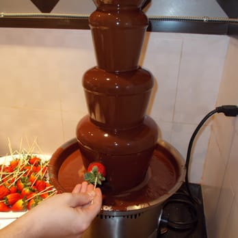 Uno 1 China Super Buffet - The Chocolate Fountain used mostly for strawberries and marshmallows. - Buffets Near Me - Irving, Texas Uno 1 China Super Buffet - The Chocolate Fountain used mostly for strawberries and marshmallows. - Buffets Near Me - Irving, Texas
