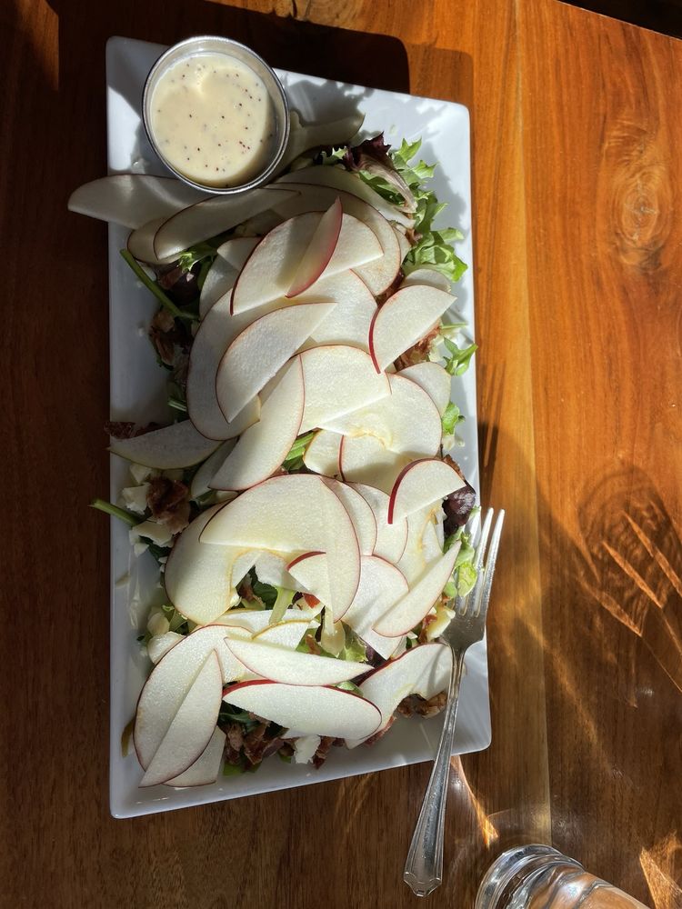 Elk Creek Cafe + Aleworks Logo