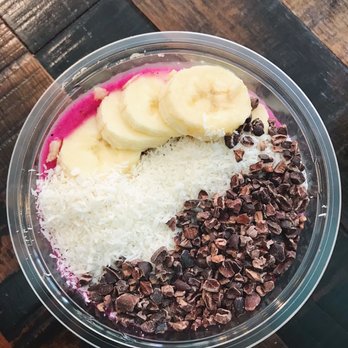 Restore Cold Pressed - Dragon fruit bowl + Banana, Cacao Nibs, and Coconut Flakes - Juice Bars & Smoothies Near Me - Cleveland, Ohio