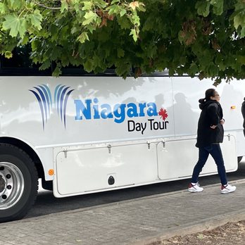 Niagara Day Tour - Our bus - Tours Near Me - Toronto, Ontario Niagara Day Tour - Our bus - Tours Near Me - Toronto, Ontario