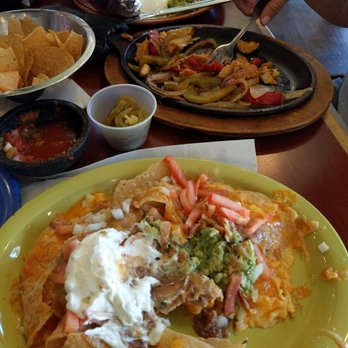 La Fonda - Nachos and chicken fajitas. - Mexican Near Me - Chandler, Arizona La Fonda - Nachos and chicken fajitas. - Mexican Near Me - Chandler, Arizona