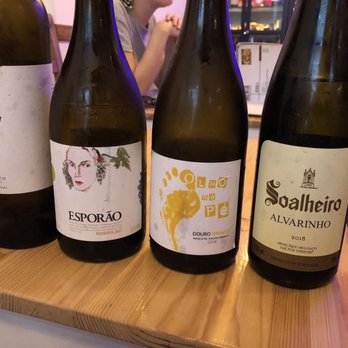 The Little Wine Bar - White flight-from all across Portugal-only 20€ - Tapas Bars Near Me - Lisbon, 11