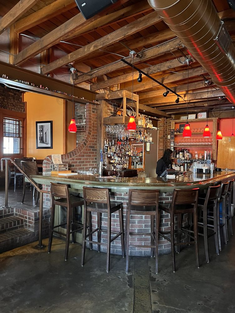 Intermezzo Pizzeria and Cafe