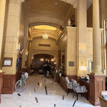 Executive Hotel LeSoleil - Hotels Near Me - Vancouver, British Columbia Executive Hotel LeSoleil - Hotels Near Me - Vancouver, British Columbia