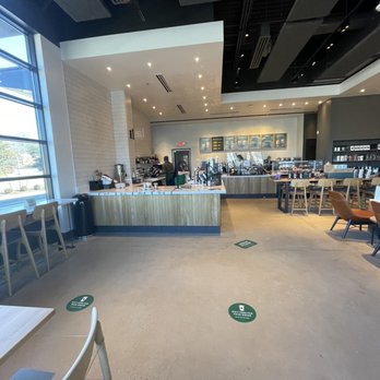 Starbucks - Coffee & Tea Near Me - Richmond, Virginia