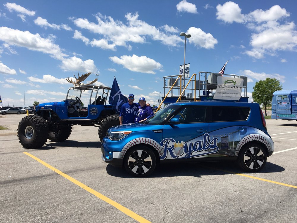 CABLE DAHMER KIA Updated September 2024 30 Photos & 54 Reviews 400 NE Colbern Rd, Lee's