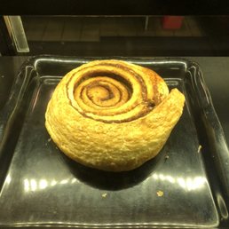Big cinnamon roll Big cinnamon roll