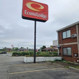 Exterior photo of Econo Lodge Darien Lakes - Corfu, New York Exterior photo of Econo Lodge Darien Lakes - Corfu, New York