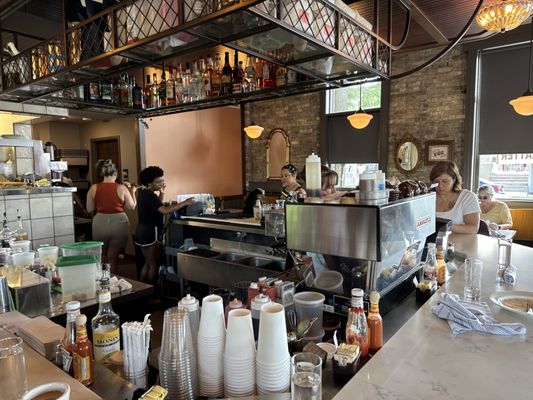 Uncle Wolfie's Breakfast Tavern by null