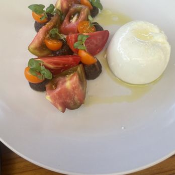 Bloom Carneros - Tomato and burrata - New American Near Me - Sonoma, California Bloom Carneros - Tomato and burrata - New American Near Me - Sonoma, California