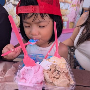 Sweet Shoppe - Yummy - Ice Cream & Frozen Yogurt Near Me - San Diego, California Sweet Shoppe - Yummy - Ice Cream & Frozen Yogurt Near Me - San Diego, California
