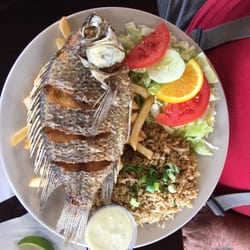 Ostioneria Michoacan Seafood And Oyster Bar - Excelent fry fish!!!!!