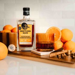Driftless Glen - Distillery Tour - Bourbon de Naranja