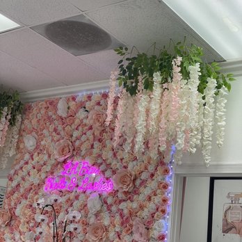L A Nail Bar & Lashes - Decor - Skin Care Near Me - Norwalk, California