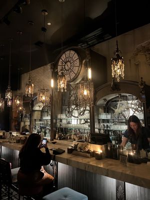 TomTom Restaurant & Bar by null