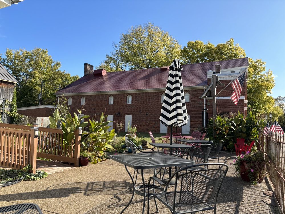 BLACK LODGE COFFEE ROASTERS Updated September 2024 33 Photos & 35