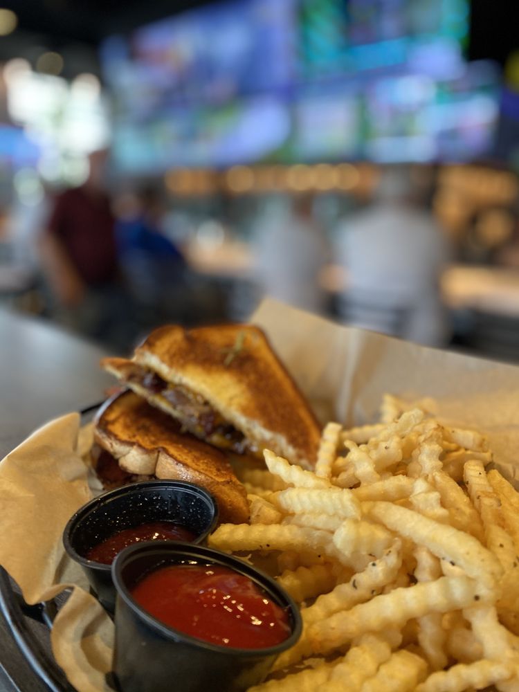 THE BRASS TAP BONITA SPRINGS Updated July 2024 43 Photos & 48