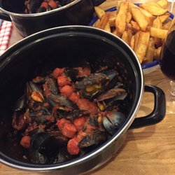 Le Bistrot du Cachalot - Moules bio au chorizo et tomates