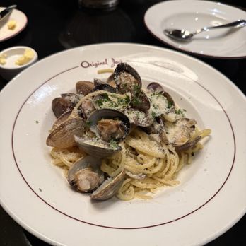 Original Joe's - Linguini & Clams - Italian Near Me - San Francisco, California Original Joe's - Linguini & Clams - Italian Near Me - San Francisco, California