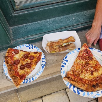Brozinni Pizzeria - lunch special from the food truck: slice, knots, & drink only $7! #yum #ReviewsByRL - Pizza Near Me - Indianapolis, Indiana Brozinni Pizzeria - lunch special from the food truck: slice, knots, & drink only $7! #yum #ReviewsByRL - Pizza Near Me - Indianapolis, Indiana