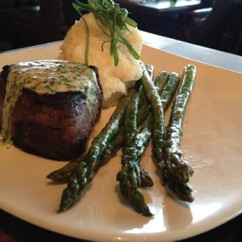 Earls Kitchen + Bar - @ Earl's - Canadian (New) Near Me - Toronto, Ontario