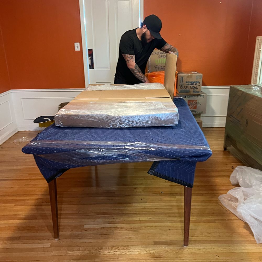 Move It With Muscle & Storage - Movers Near Me Move It With Muscle & Storage - Movers Near Me