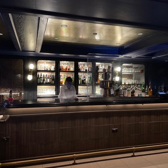 Ale & Compass Lounge - the bar area - Lounges Near Me - Orlando, Florida