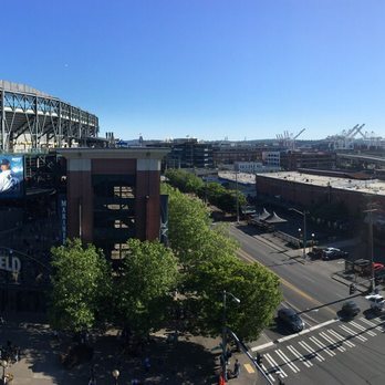 Silver Cloud Hotel - Seattle Stadium - Rooftop pool view - Hotels Near Me - Seattle, Washington Silver Cloud Hotel - Seattle Stadium - Rooftop pool view - Hotels Near Me - Seattle, Washington