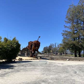 Soda Rock Winery - Lord Snout's rear end... The parking area - Wineries Near Me - Healdsburg, California Soda Rock Winery - Lord Snout's rear end... The parking area - Wineries Near Me - Healdsburg, California