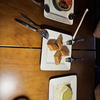 Bistro 4293 - Mediterranean Near Me - Oakland, California