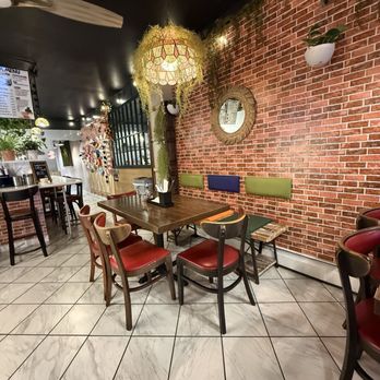 Mr Noodle Cafe - Inside - Ramen Near Me - Media, Pennsylvania