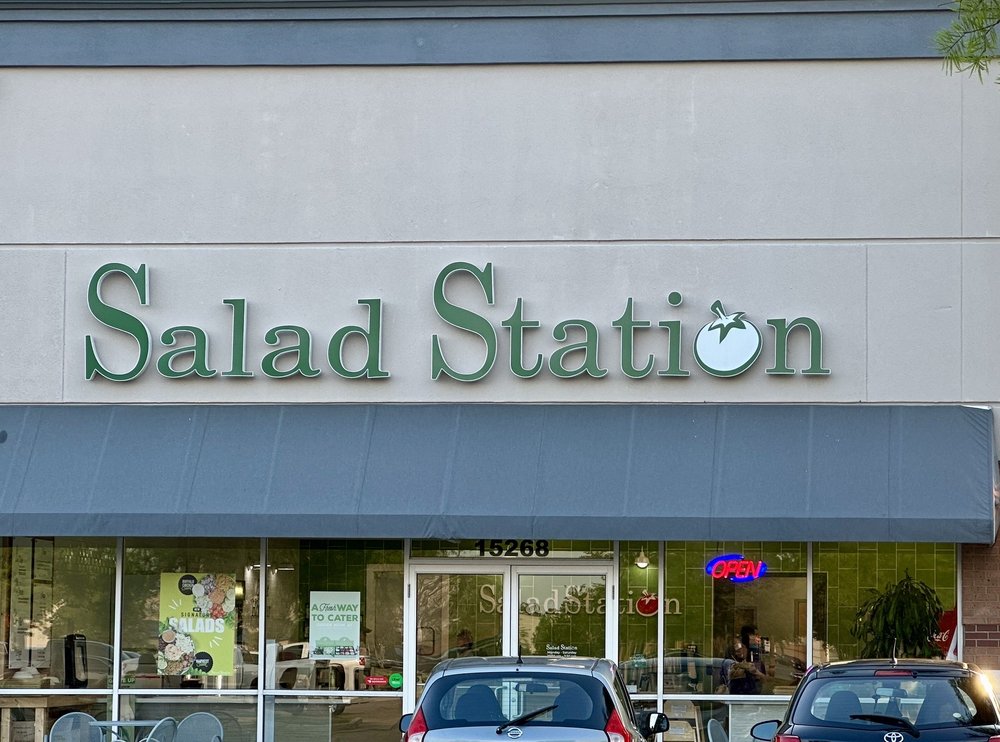 Salad Station Logo