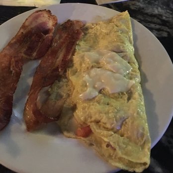 Quinn's Restaurant & Lounge - Omelet!! - Breakfast & Brunch Near Me - Boise, Idaho Quinn's Restaurant & Lounge - Omelet!! - Breakfast & Brunch Near Me - Boise, Idaho