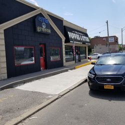 Bellmore Taxi and Airport Service - Bellmore All Island Yellow Cab at the LIRR station