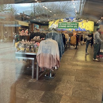 Bronx Zoo - Gift shop spring 2025 - Zoos Near Me - Bronx, New York