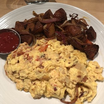Red Roost Tavern - Bars Near Me - Cincinnati, Ohio