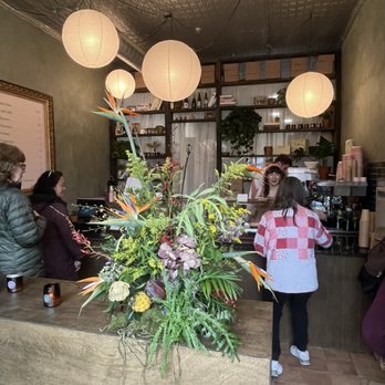Del Sur Bakery & Cafe - Filipino Near Me - Chicago, Illinois