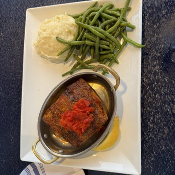 Fleet Landing Restaurant & Raw Bar - Grilled Cardia, green beans and mashed potatoes - Seafood Near Me - Charleston, South Carolina Fleet Landing Restaurant & Raw Bar - Grilled Cardia, green beans and mashed potatoes - Seafood Near Me - Charleston, South Carolina